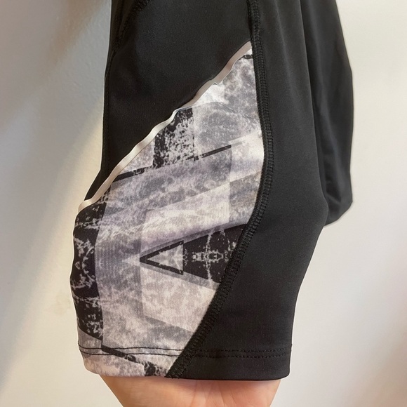 𝅺forever 21 Sports Bottoms - Picture 3 of 9